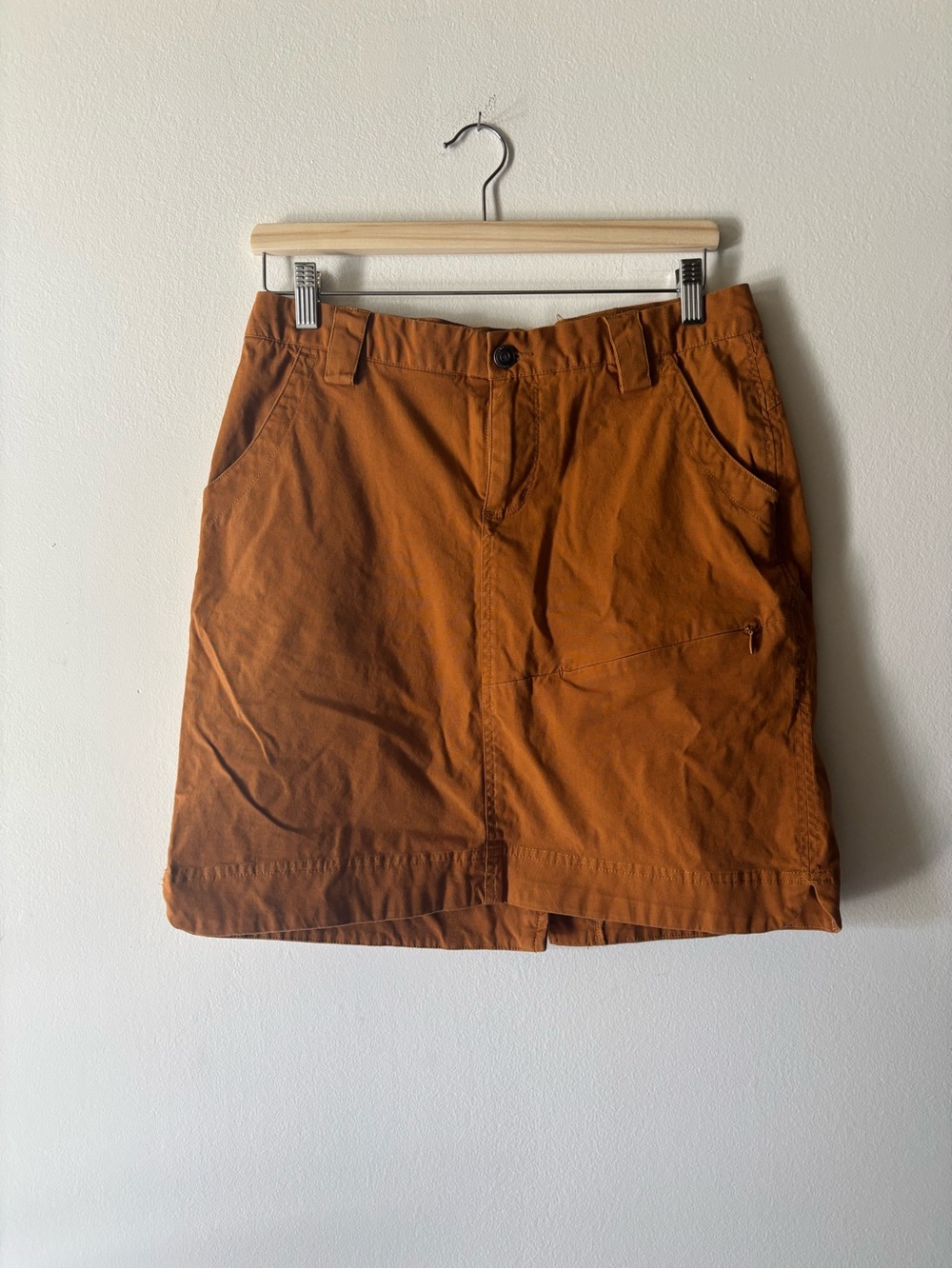 Duluth Trading Co. women's utility skirt/skort